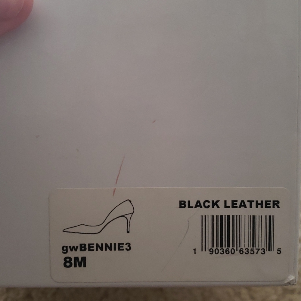 Classic Guess heels - Picture 4 of 5